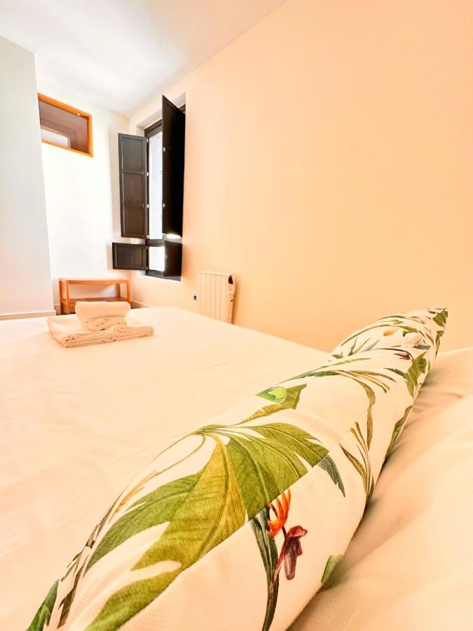 Penthouse Near Cathedral Private Rooftop Private Parking 세비야 외부 사진